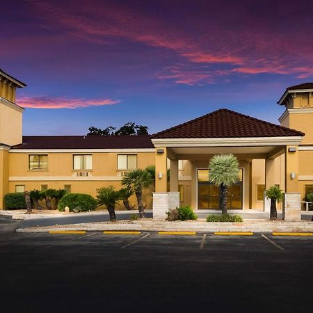 Surestay Plus Hotel By Best Western San Antonio North Exterior photo