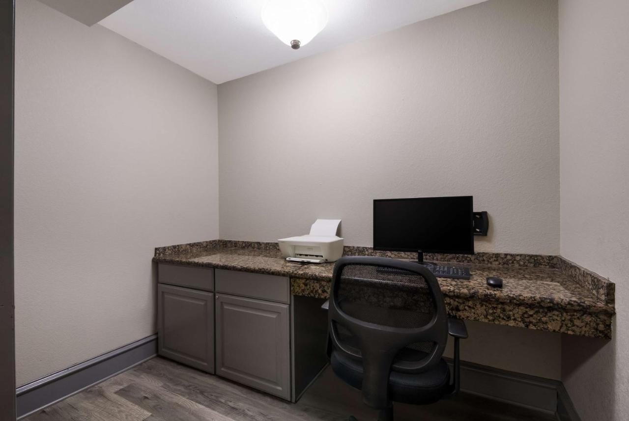 Surestay Plus Hotel By Best Western San Antonio North Exterior photo