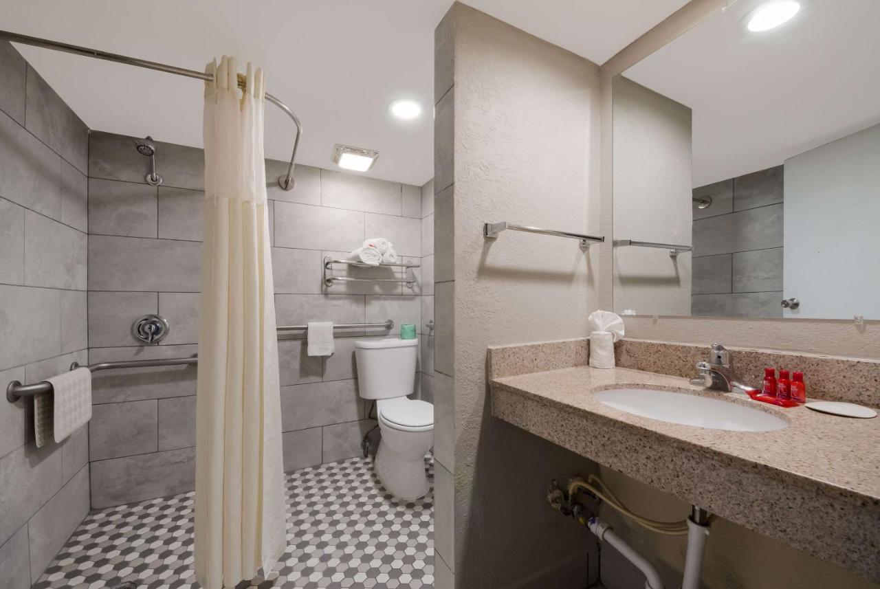 Surestay Plus Hotel By Best Western San Antonio North Exterior photo