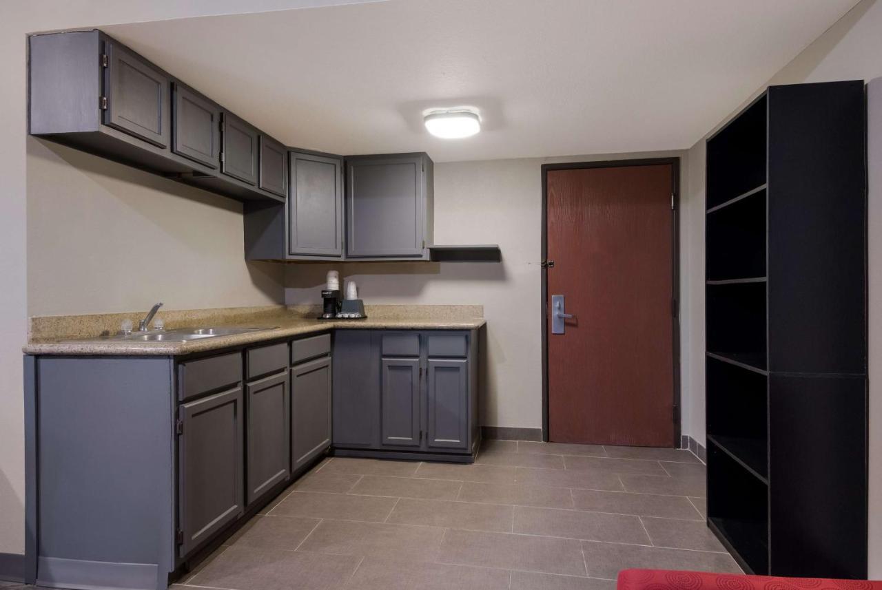 Surestay Plus Hotel By Best Western San Antonio North Exterior photo