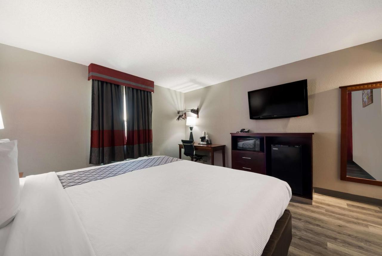 Surestay Plus Hotel By Best Western San Antonio North Exterior photo