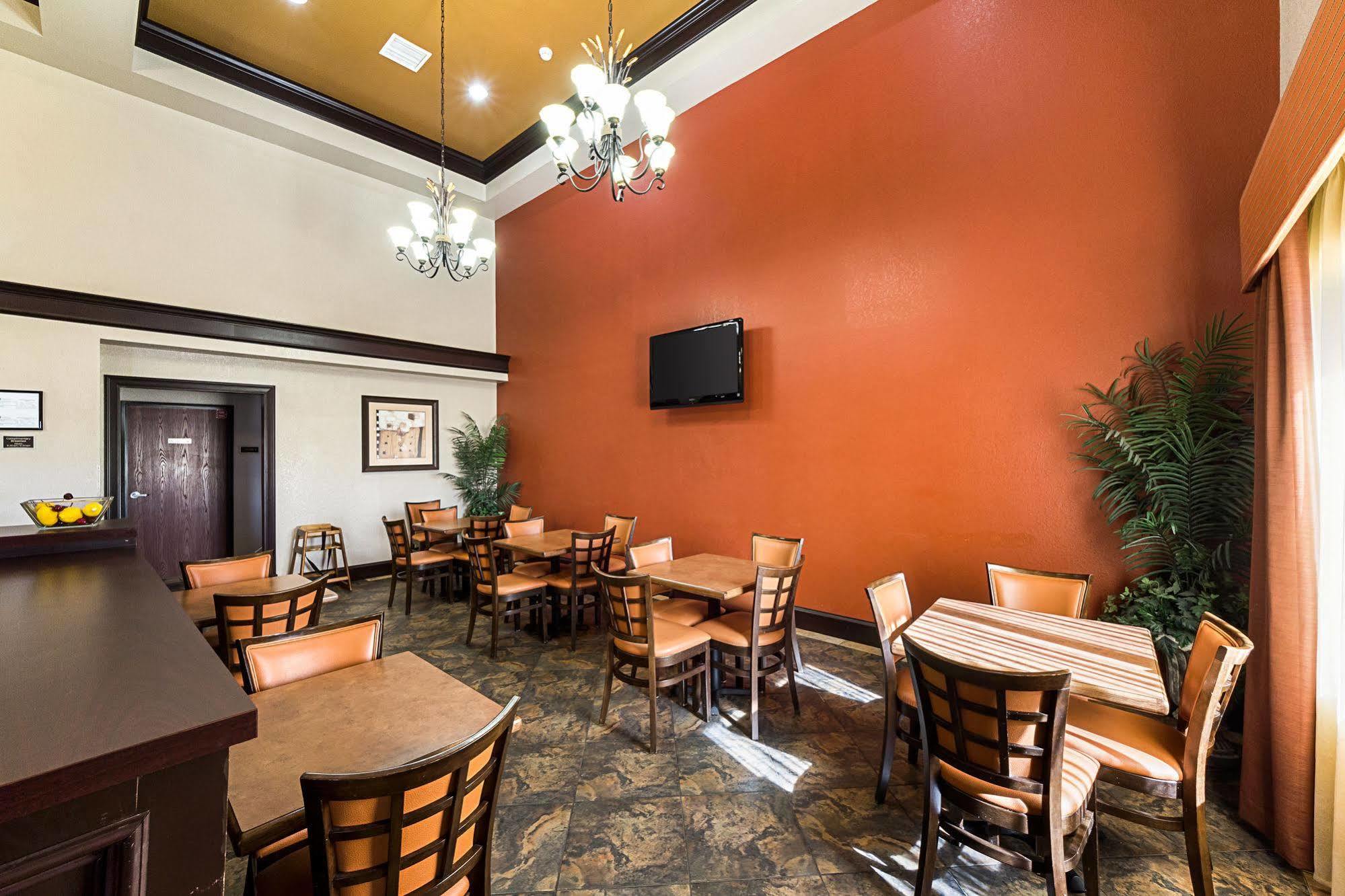 Surestay Plus Hotel By Best Western San Antonio North Exterior photo
