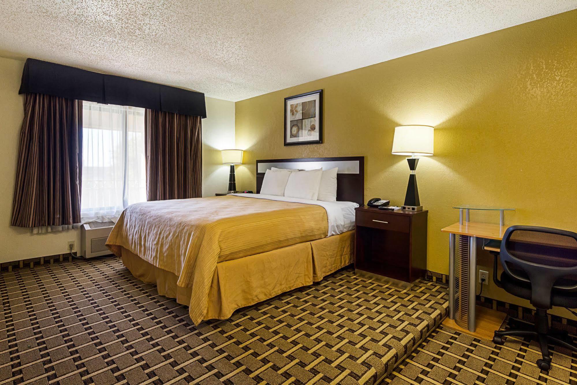 Surestay Plus Hotel By Best Western San Antonio North Exterior photo