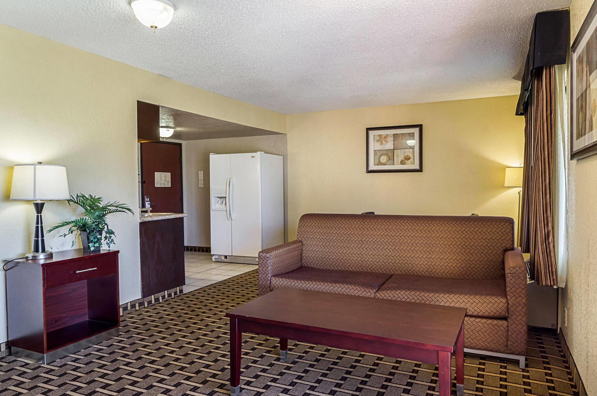 Surestay Plus Hotel By Best Western San Antonio North Exterior photo